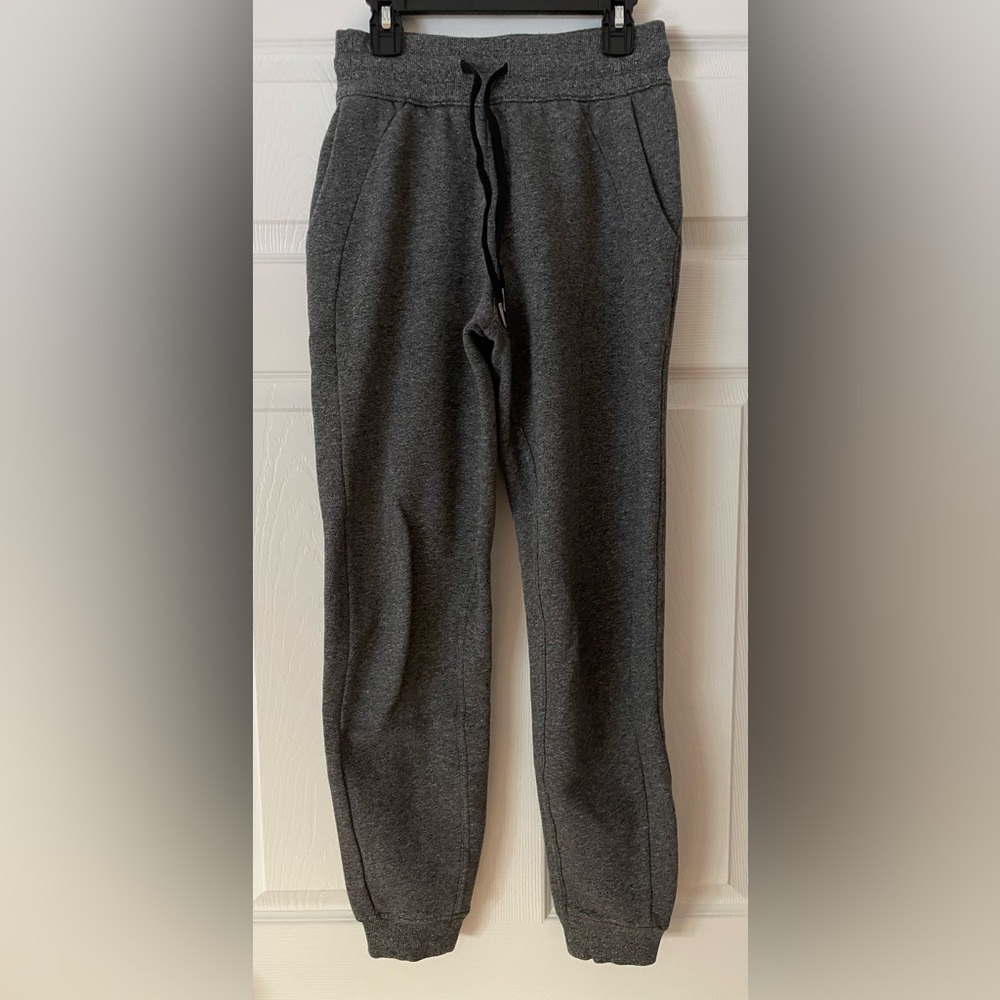 Lululemon Women’s Grey Scuba Joggers Sz. 2